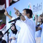 Capres 02, Prabowo Subianto menerima deklarasi dukungan dari Komunitas Bakti Untuk Rakyat di Rumah Kertanegara, Jakarta Selatan.