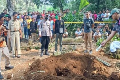 Kondisi makam gadis di Desa Binangun, Kecamatan Mrebet, Kabupaten Purbalingga (Gambar: tangkap layar).